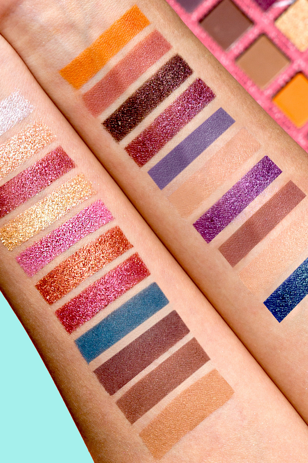 Eyeshadow palette 10 matte and 11 shimmer shades