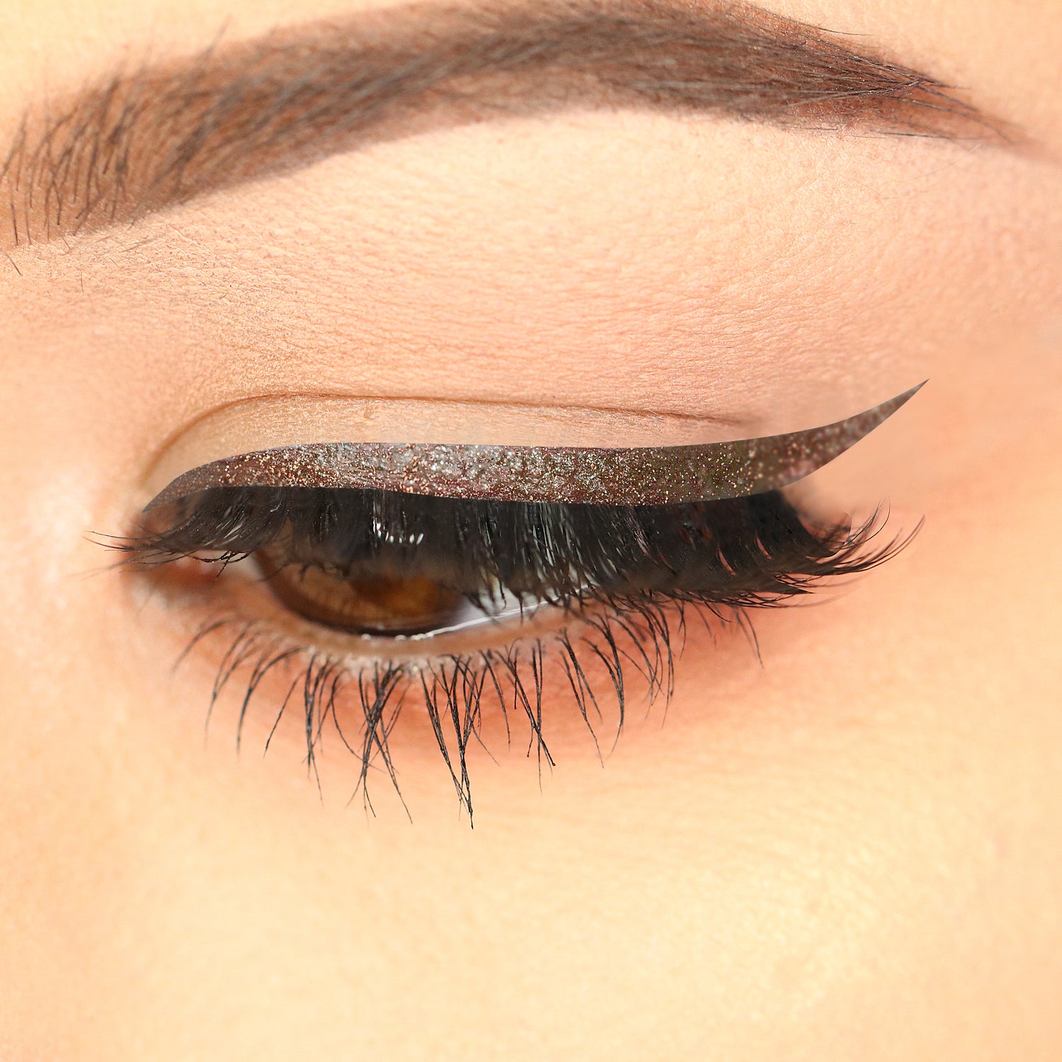 DELINEADOR LÍQUIDO ROCK N' GLITZ DIAMOND DAZZLE
