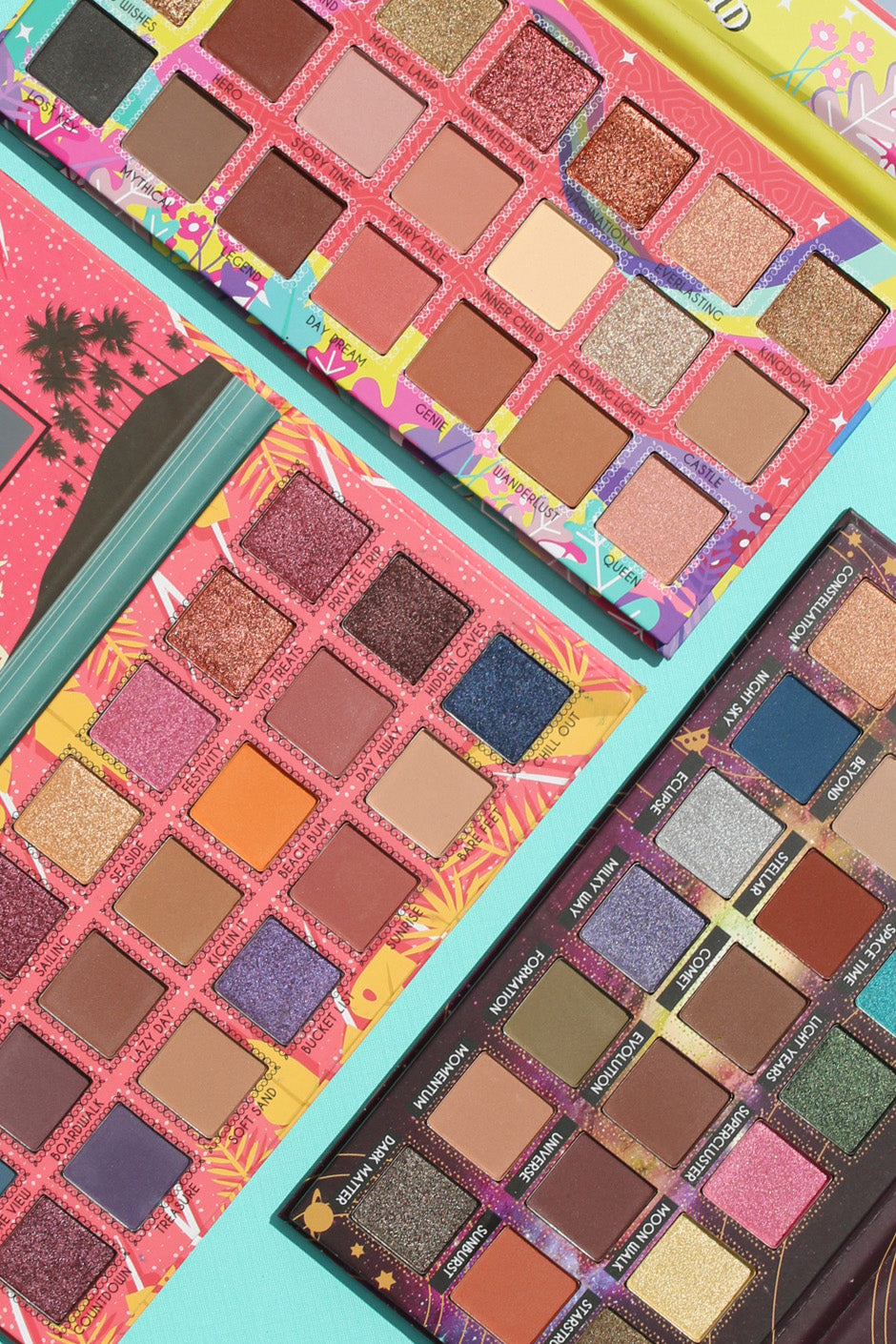 Eyeshadow palette 10 matte and 11 shimmer shades
